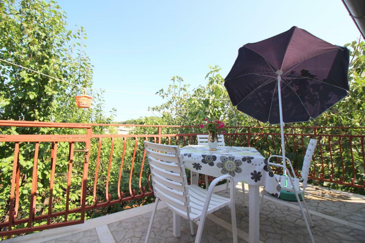 Apartments Franjo Near Center โปเรช ภายนอก รูปภาพ